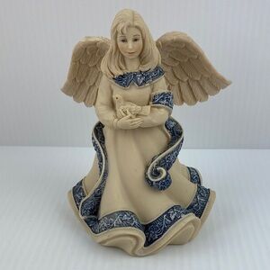 Sarah's Angels Dove Figurine by Mindspring Studios 2005 Resin